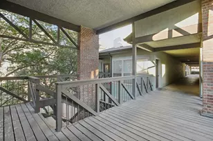 807 W 25th St, Austin, TX 78705 - Photo 18