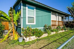 301 E Castlebriar Dr, Marble Falls, TX 78654 - Photo 2