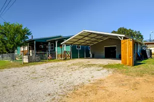 301 E Castlebriar Dr, Marble Falls, TX 78654 - Photo 1