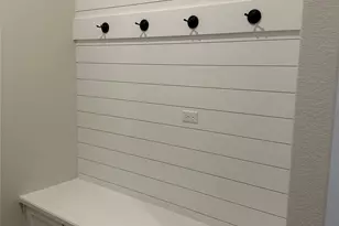 305 E Luna Blue Ln, Jarrell, TX 76537 - Photo 10