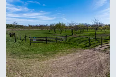 2151 County Road 429, Rockdale, TX 76567 - Photo 2