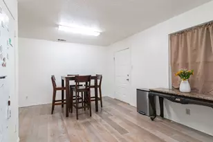 1106 Saucedo St, Austin, TX 78721 - Photo 16