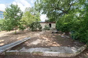 1106 Saucedo St, Austin, TX 78721 - Photo 32