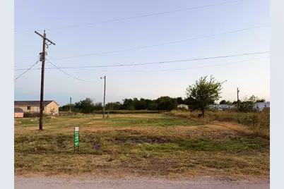 503 W Brook Street, Bartlett, TX 76511 - Photo 6