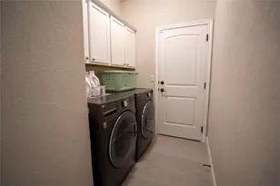 1215 Davis St, Taylor, TX 76574 - Photo 22