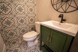 1215 Davis St, Taylor, TX 76574 - Photo 14