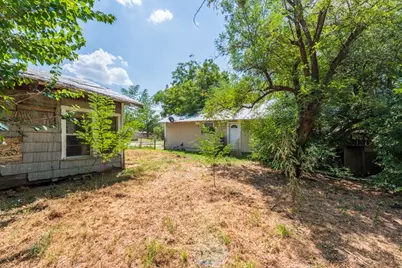 1507 Cummings Street, Luling, TX 78648 - Photo 6
