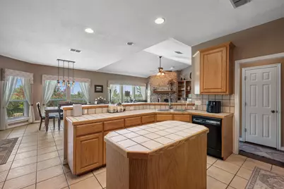 133 Sentry Point, Hutto, TX 78634 - Photo 14