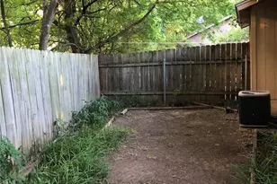 6910 S 1st St, Austin, TX 78745 - Photo 14