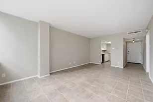 1800 Lavaca St, Austin, TX 78701 - Photo 4