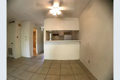 630 Maiden Lane Lane #E, Austin, TX 78705 - Photo 8