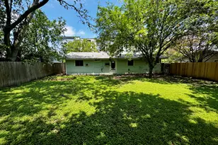 6009 S 1st St, Austin, TX 78745 - Photo 14