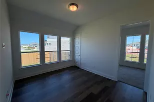 101 Uphill Dr, Liberty Hill, TX 78642 - Photo 16