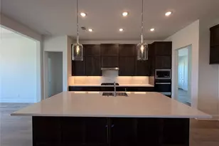 101 Uphill Dr, Liberty Hill, TX 78642 - Photo 2