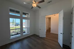 101 Uphill Dr, Liberty Hill, TX 78642 - Photo 24