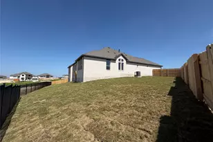 101 Uphill Dr, Liberty Hill, TX 78642 - Photo 26