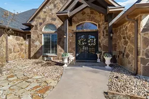 192 Wagon Way, Bastrop, TX 78602 - Photo 4