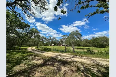 380 Woodlands Drive, Bastrop, TX 78602 - Photo 4