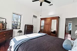 518 N Ave F, Elgin, TX 78621 - Photo 22