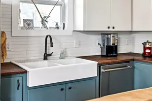 518 N Ave F, Elgin, TX 78621 - Photo 16