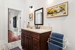 518 N Ave F, Elgin, TX 78621 - Photo 24