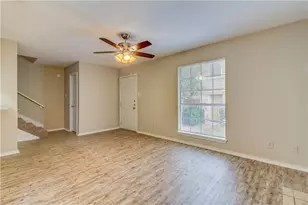 2211 Creekside Ln, Georgetown, TX 78626 - Photo 10