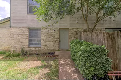 2211 Creekside Lane #D, Georgetown, TX 78626 - Photo 2