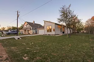 346 Nene Ln, Bastrop, TX 78602 - Photo 2