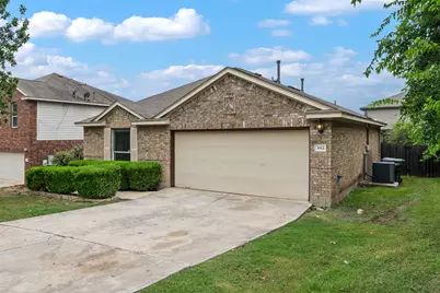 382 Bloomsbury Drive, Kyle, TX 78640 - Photo 2