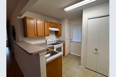 833 E Camp Street, La Grange, TX 78945 - Photo 4