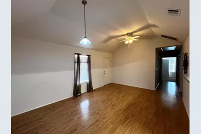 833 E Camp Street, La Grange, TX 78945 - Photo 2