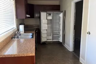 830 Ross Cir, Lockhart, TX 78644 - Photo 10