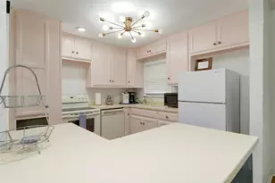 10612 Lakeside Dr, Jonestown, TX 78645 - Photo 16
