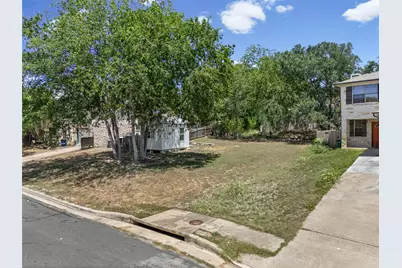 5706 Spring Meadow Road, Austin, TX 78744 - Photo 8