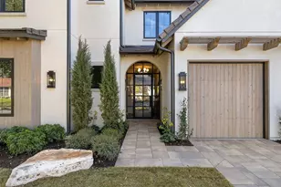 2705 Warren St, Austin, TX 78703 - Photo 2