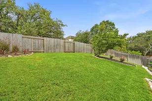 12909 Majestic Oaks Dr, Austin, TX 78732 - Photo 32