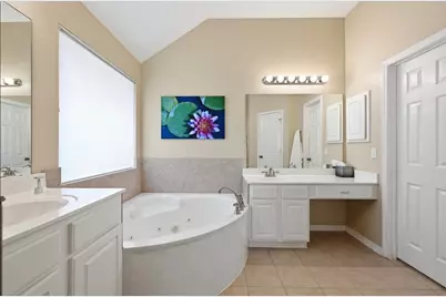 12909 Majestic Oaks Drive, Austin, TX 78732 - Photo 20