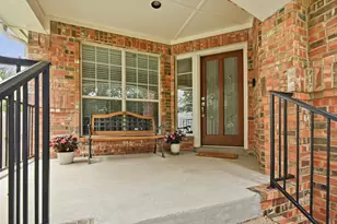 12909 Majestic Oaks Dr, Austin, TX 78732 - Photo 2