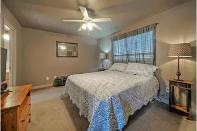 1265 E Independence Street, Giddings, TX 78942 - Photo 14