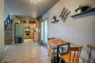 1265 E Independence St, Giddings, TX 78942 - Photo 8