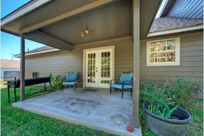 1265 E Independence Street, Giddings, TX 78942 - Photo 28