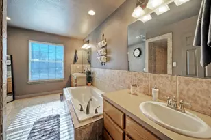 1265 E Independence St, Giddings, TX 78942 - Photo 16