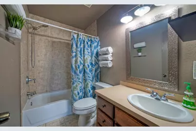 1265 E Independence Street, Giddings, TX 78942 - Photo 24