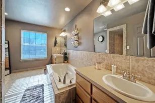 1265 E Independence St, Giddings, TX 78942 - Photo 16