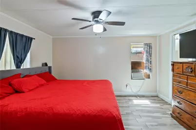 1002 Walter Street, Austin, TX 78702 - Photo 14