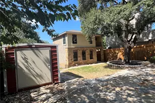 1002 Walter St, Austin, TX 78702 - Photo 2