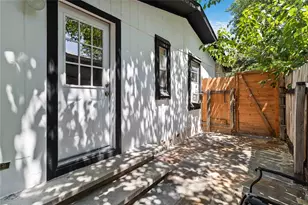 1002 Walter St, Austin, TX 78702 - Photo 22