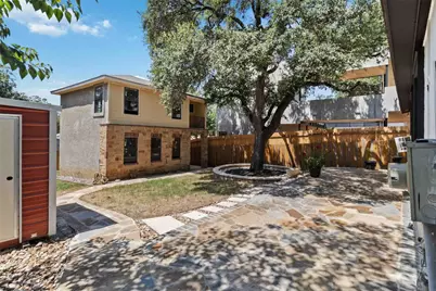 1002 Walter Street, Austin, TX 78702 - Photo 26