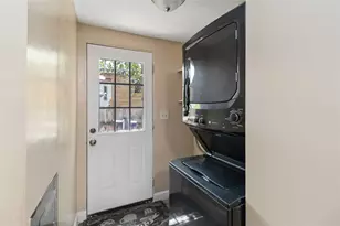 1002 Walter St, Austin, TX 78702 - Photo 14