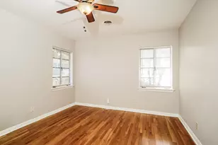 2910 Hampton Rd, Austin, TX 78705 - Photo 14